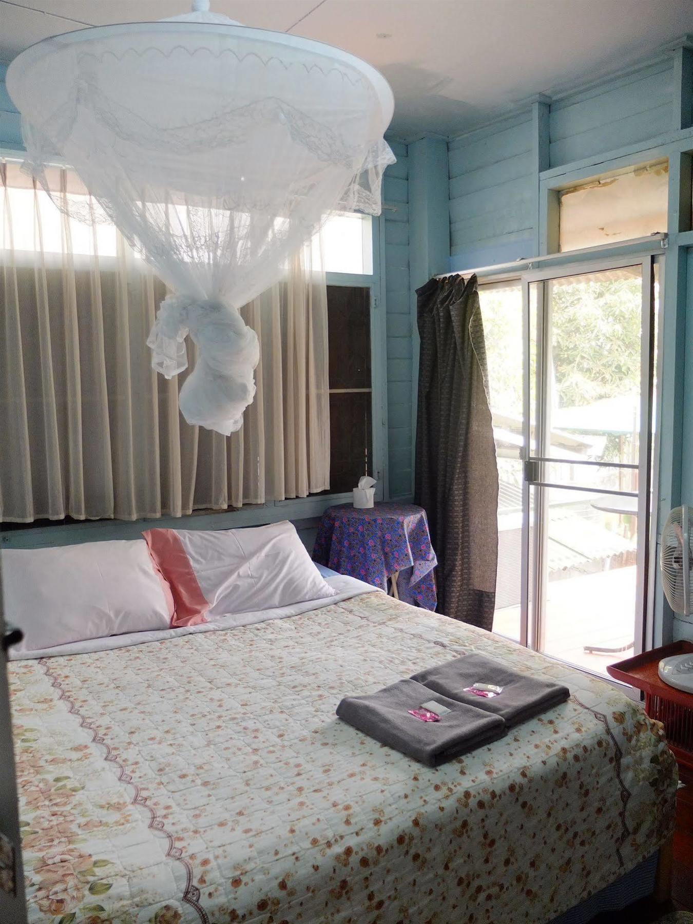Boonmee Guest House Chiang Mai Exterior foto