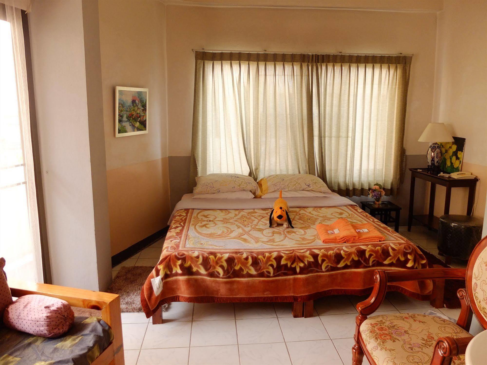 Boonmee Guest House Chiang Mai Exterior foto